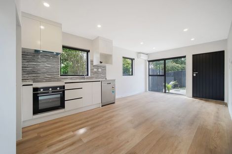 Photo of property in 57 Chatsworth Crescent, Pakuranga Heights, Auckland, 2010