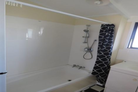 Photo of property in 2/412 Gloucester Street, Taradale, Napier, 4112