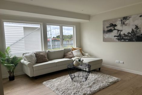 Photo of property in 28 Airdrie Road, Ranui, Auckland, 0612