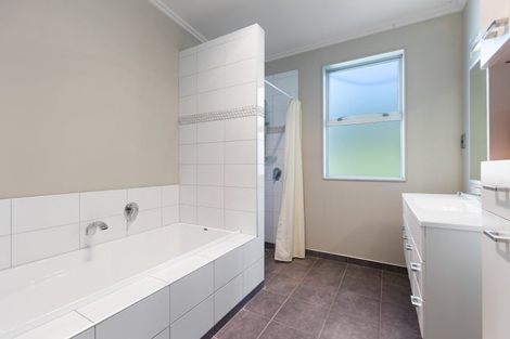 Photo of property in 172 Kaipikari Road Upper, Urenui, 4375