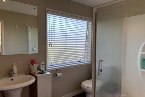 Photo of property in 46 Bryndwr Road, Fendalton, Christchurch, 8052