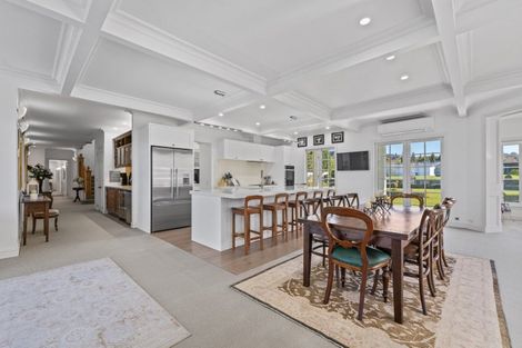 Photo of property in 423 Gillespie Place, Acacia Bay, Taupo, 3385