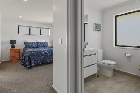 Photo of property in 9 Lancewood Way, Kinloch, Taupo, 3377