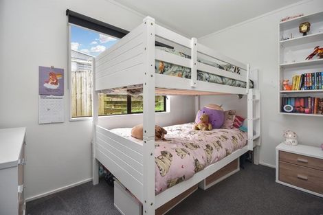 Photo of property in 2/18 Evans Road, Glen Eden, Auckland, 0602