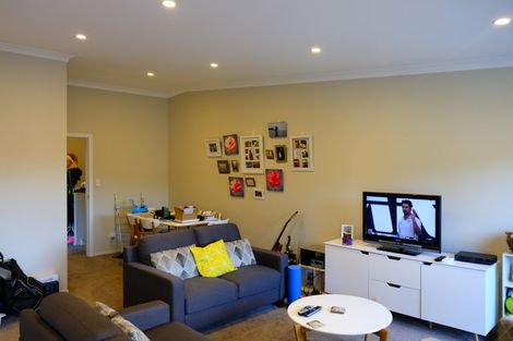 Photo of property in 19u3 Collins Avenue, Tawa, Wellington, 5028