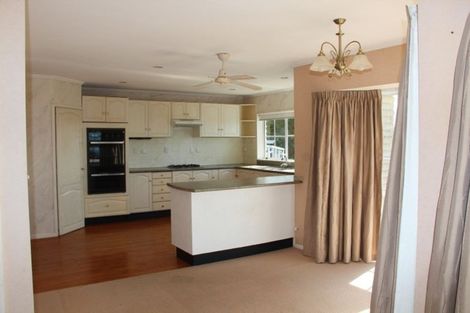 Photo of property in 17a Danbury Drive, Torbay, Auckland, 0630