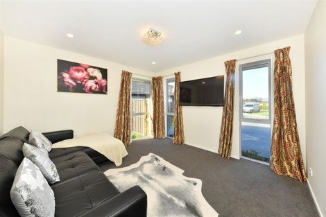 Photo of property in 21 Pistacia Place, Hornby, Christchurch, 8025