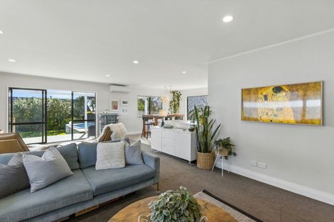 Photo of property in 42 Hicks Crescent, Waikanae Beach, Waikanae, 5036