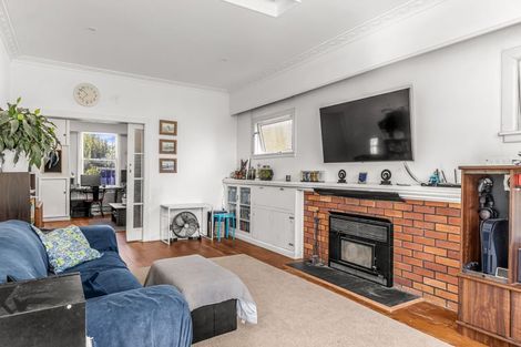 Photo of property in 35 De Lautour Road, Inner Kaiti, Gisborne, 4010