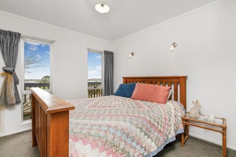 Photo of property in 1/17 Chevis Place, Pakuranga, Auckland, 2010