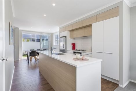 Photo of property in 101 Karepiro Drive, Stanmore Bay, Whangaparaoa, 0932