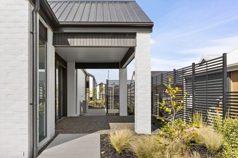 Photo of property in 2 Camellia Court, Palmerston North, 4414