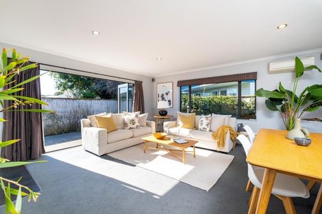 Photo of property in 23a Avondale Road, Taradale, Napier, 4112