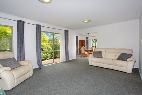 Photo of property in 6 Cottesmore Place, Huntington Park, Auckland, 2013