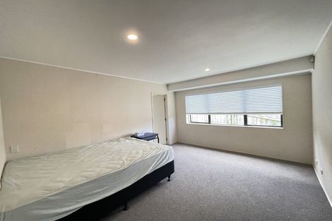 Photo of property in 12 John Brooke Crescent, East Tamaki Heights, Auckland, 2016