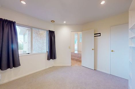 Photo of property in 16 Imran Terrace, Khandallah, Wellington, 6035