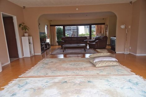 Photo of property in 18 Corrondella Grove, Belmont, Lower Hutt, 5010