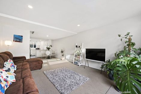 Photo of property in Victoria Villas, 42/35u Pirie Street, Mount Victoria, Wellington, 6011