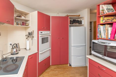 Photo of property in 2 Pentavon Lane, Avonhead, Christchurch, 8042