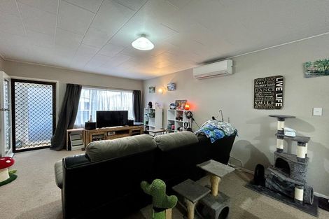 Photo of property in 2/166 Gloucester Street, Taradale, Napier, 4112