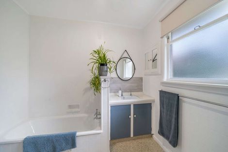 Photo of property in 84 Weston Road, Waiareka Junction, Oamaru, 9401