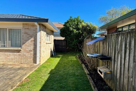 Photo of property in 8b Oakwood Place, Pukekohe, 2120