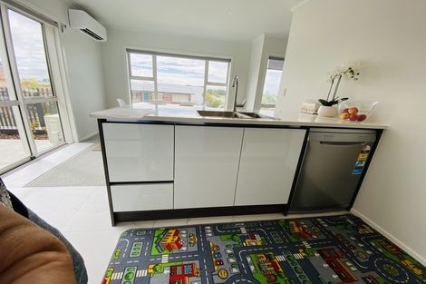 Photo of property in 12u2 Scotland Place, Hillcrest, Hamilton, 3216