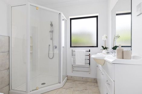 Photo of property in 36 Max Short Drive, Pukekohe, 2120
