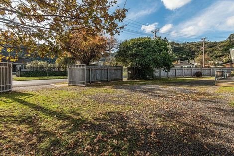Photo of property in 132 Kowhai Street, Naenae, Lower Hutt, 5011