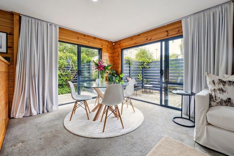 Photo of property in 21a Fraser Road, Narrow Neck, Auckland, 0624