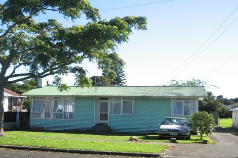 Photo of property in 2b Kent Road, Manurewa, Auckland, 2102