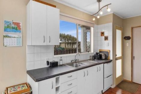 Photo of property in 6 Owaka Close, Kelson, Lower Hutt, 5010