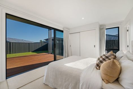 Photo of property in 7 Travertine Street, Cromwell, 9310