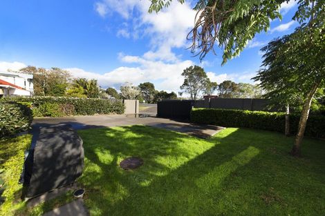 Photo of property in 151 Birkenhead Avenue, Birkenhead, Auckland, 0626