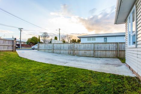 Photo of property in 118 Gloucester Road, Manurewa, Auckland, 2102