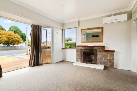 Photo of property in 3 Mountbatten Place, Papakura, 2110