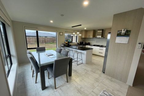 Photo of property in 20 Piharau Crescent, Hurdon, New Plymouth, 4310