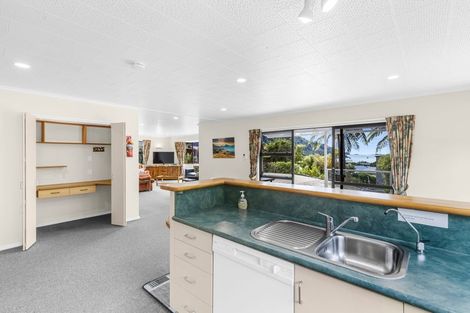 Photo of property in 11 Field Terrace, Okiwi Bay, French Pass, 7193