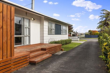 Photo of property in 34 Kamahi Avenue, Hawera, 4610