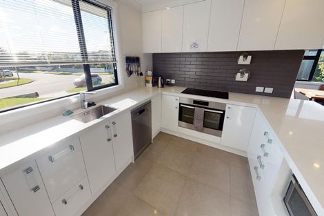 Photo of property in 8 Silicon Way, Fitzherbert, Palmerston North, 4410