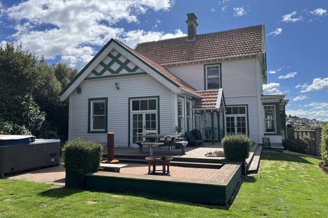 Photo of property in 2 Ure Street, South Hill, Oamaru, 9400