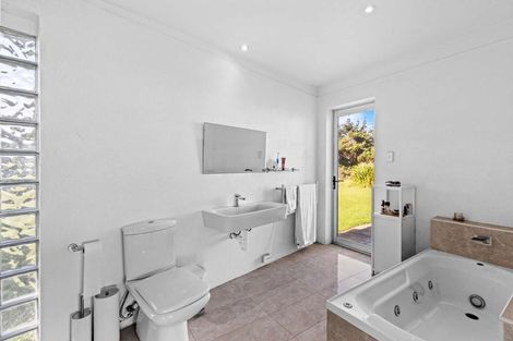 Photo of property in 73 Robertson Road, Otaua, Waiuku, 2682