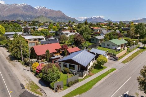 Photo of property in 48 Centennial Avenue, Arrowtown, 9302