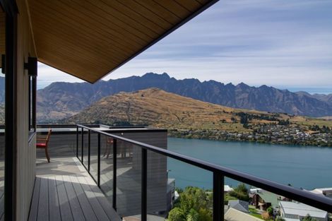 Photo of property in 3 Conifer Lane, Queenstown, 9300