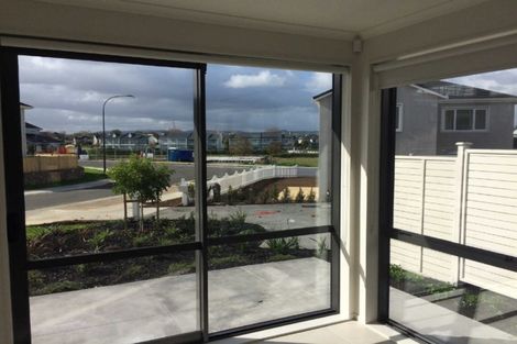 Photo of property in 9 Costa Viva Crescent, Karaka, Papakura, 2113