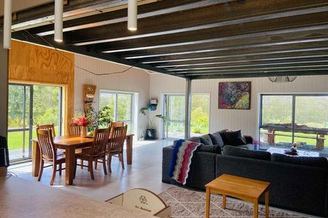 Photo of property in 157 Tui Glen Road, Haruru, 0204