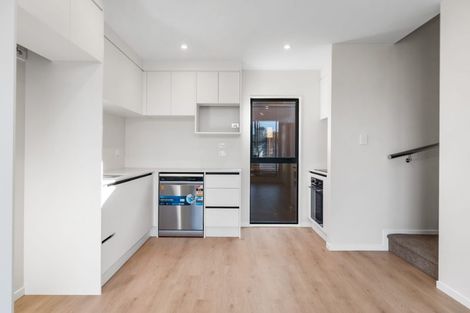 Photo of property in 6/10 Orchid Place, Te Atatu South, Auckland, 0610