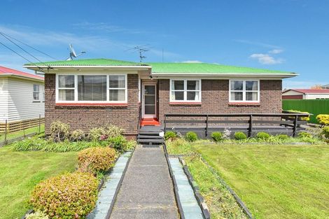 Photo of property in 70 Cargill Street, Papakura, 2110