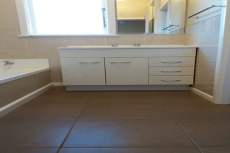 Photo of property in 15 Harpham Street, Taradale, Napier, 4112