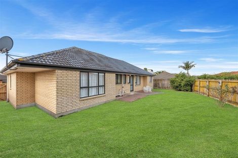 Photo of property in 13 Eroni Clarke Close, Flat Bush, Auckland, 2019